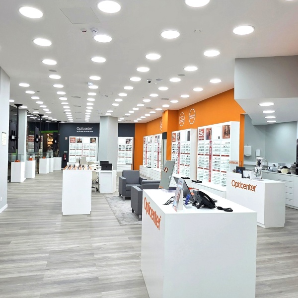 Entrada lateral loja